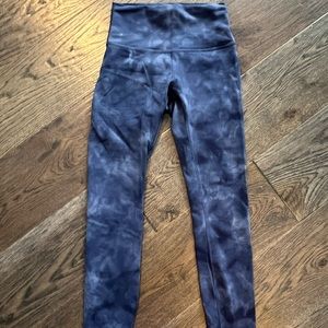Lululemon wunder train leggings. Size 4 length 25 inch
